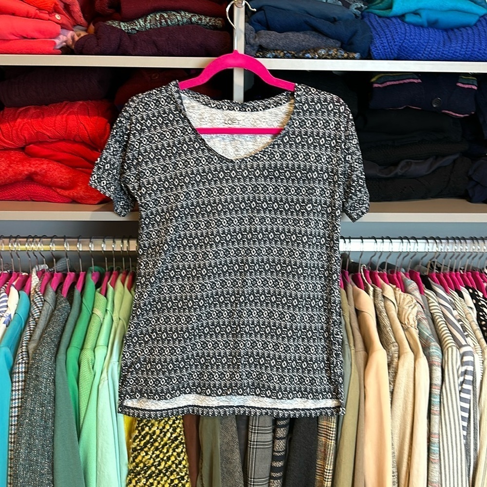 Loft navy and white print short sleeve t shirt size XS
